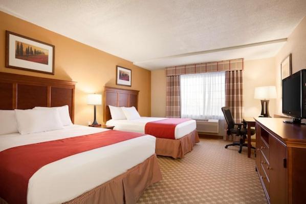 Portage Inn & Suites カラマズー エクステリア 写真